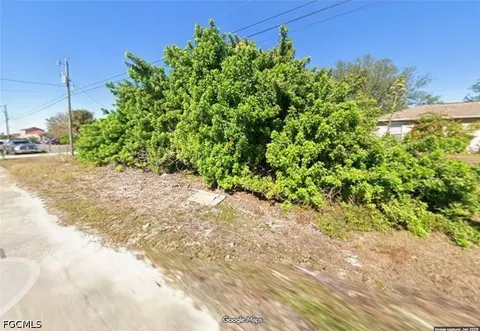 4012 26th St SW, Lehigh Acres, FL 33976
