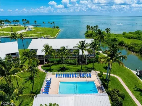 905 Marina Villas #905, Captiva, FL 33924