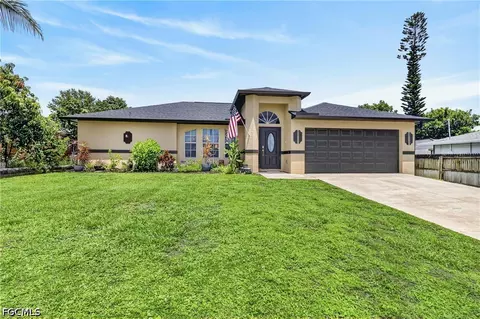 2205 NE 1st Pl, Cape Coral, FL 33909