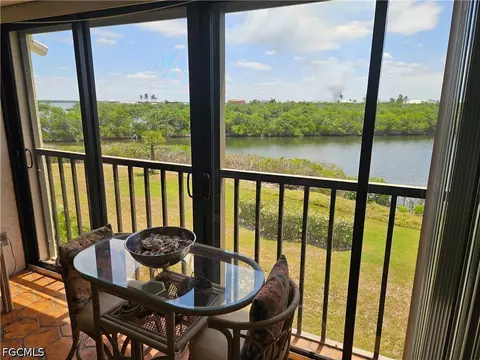 21470 Bay Village Dr #244, Fort Myers Beach, FL 33931