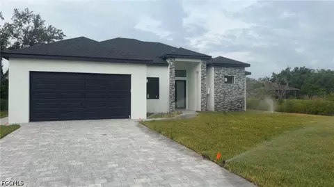 3811 37th St SW, Lehigh Acres, FL 33976