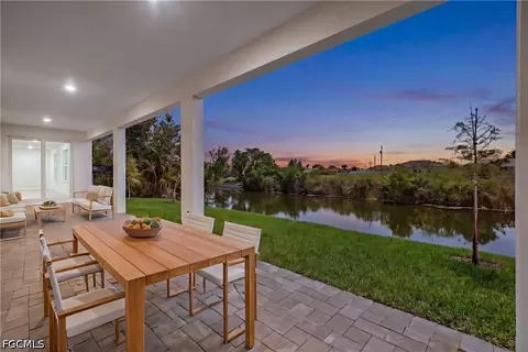 2032 NW 2nd Ave, Cape Coral, FL 33993