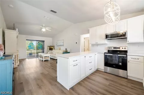 Kitchen - 1159 Lock Ln, Moore Haven, FL 33471 photo 1 of 6