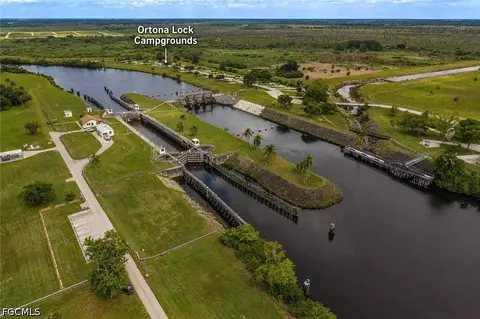 View/Area - 1159 Lock Ln, Moore Haven, FL 33471 photo 12 of 15