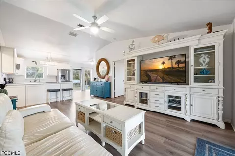 Living - 1159 Lock Ln, Moore Haven, FL 33471 photo 1 of 2
