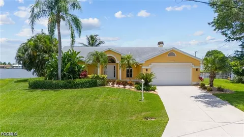 102 SW 9th St, Cape Coral, FL 33991