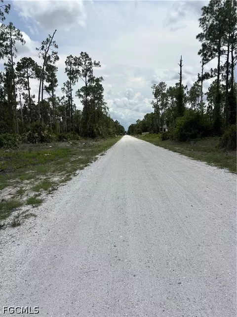1122 Johns Ave, Lehigh Acres, FL 33972