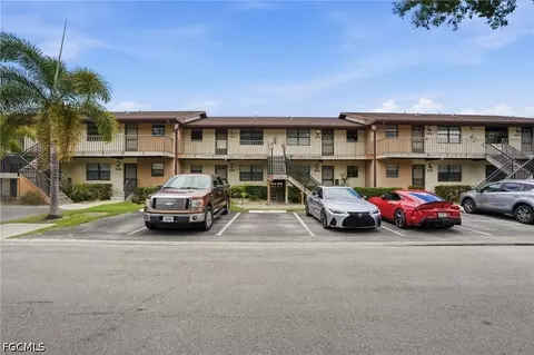 5323 Treetops Dr #T203, Naples, FL 34113