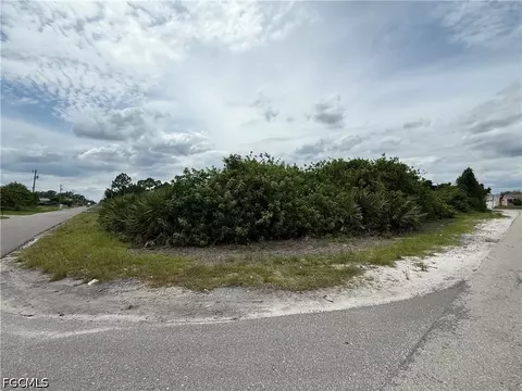 2700 9th St SW, Lehigh Acres, FL 33976