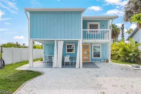 2430 Orange St, Saint James City, FL 33956