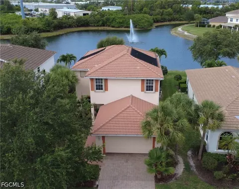 2540 Keystone Lake Dr, Cape Coral, FL 33909
