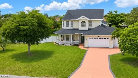 3426 SW 7th Ln, Cape Coral, FL 33991