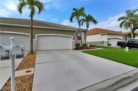 8911 Cranes Nest Ct, Fort Myers, FL 33908