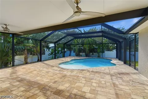 317 SW 25th Ave, Cape Coral, FL 33991