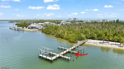 345 Mango St #605, Fort Myers Beach, FL 33931