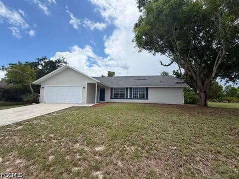 2701 SW 8th Ct, Cape Coral, FL 33914
