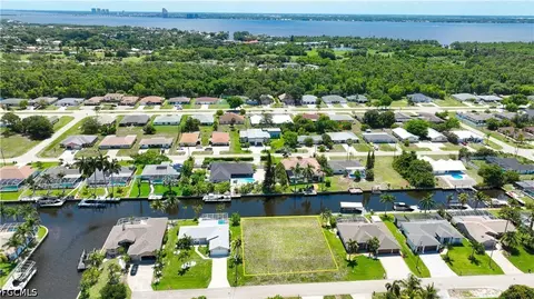 1041 SE 23rd Ave, Cape Coral, FL 33990