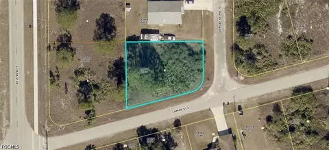 810 Demorest Ave S, Lehigh Acres, FL 33974