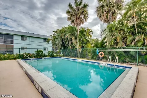 4904 Vincennes Ct #108, Cape Coral, FL 33904