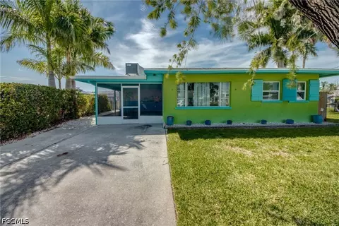 2567 Cay Cv, Matlacha, FL 33993