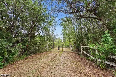 20800 Williams Dr, North Fort Myers, FL 33917