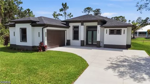 3823 Heyburn St, Fort Myers, FL 33905
