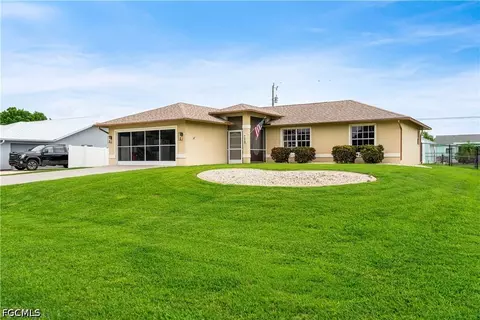219 NE 7th Pl, Cape Coral, FL 33909