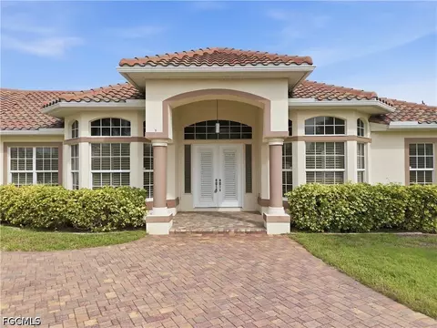 3622 Oasis Blvd, Cape Coral, FL 33914