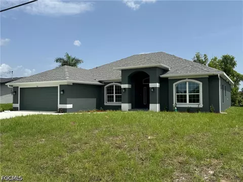 302 SE 1st Ter, Cape Coral, FL 33990