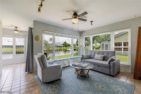 301 Mcgregor Park Cir, Fort Myers, FL 33908