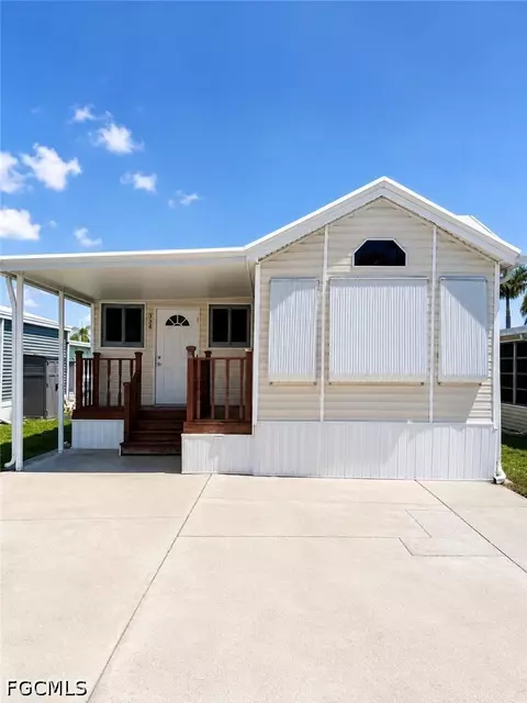 334 Blue Spring Ter, North Fort Myers, FL 33903