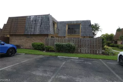 1647 Park Meadows Dr #2, Fort Myers, FL 33907