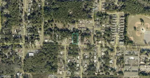 E First Ave, Crestview, FL 32539 photo 2