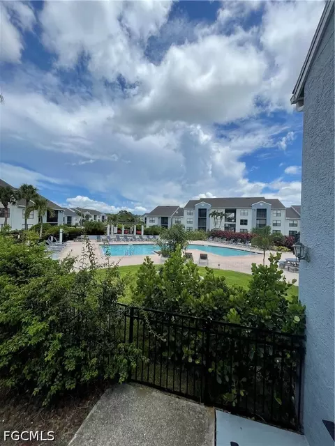 13521 Eagle Ridge Dr #123, Fort Myers, FL 33912