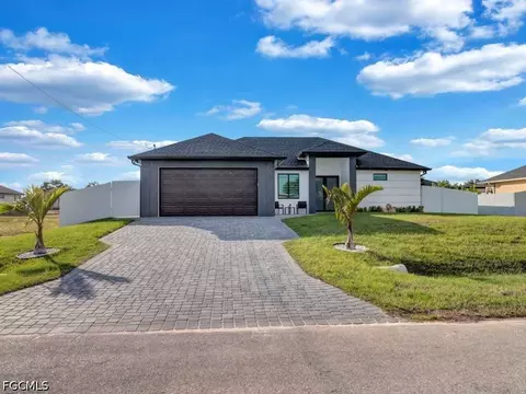 1002 NE 2nd Pl, Cape Coral, FL 33909