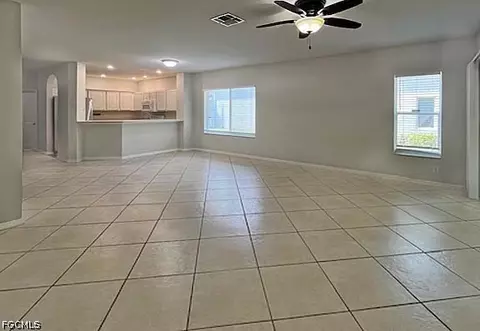 8155 Pacific Beach Dr, Fort Myers, FL 33966