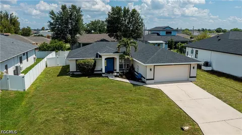 905 NE 17th St, Cape Coral, FL 33909