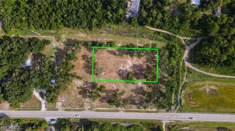 6050 Mellow Dr, North Fort Myers, FL 33917