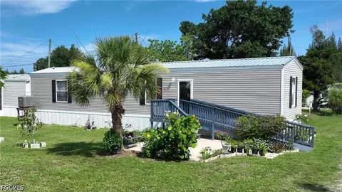 4976 Curlew Dr, Saint James City, FL 33956
