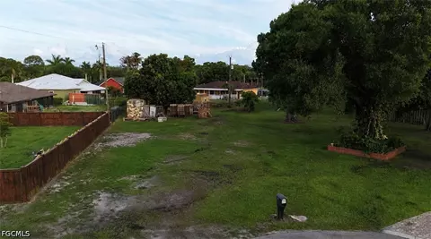 809 Monroe Ct, Immokalee, FL 34142