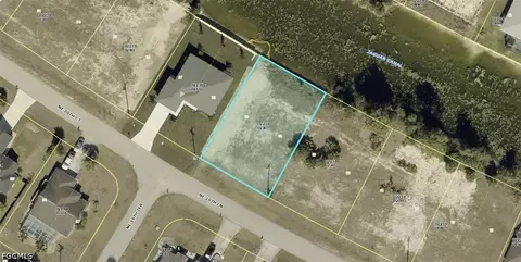 2027 NE 20th Ln, Cape Coral, FL 33909