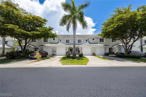 10083 Poppy Hill Dr, Fort Myers, FL 33966