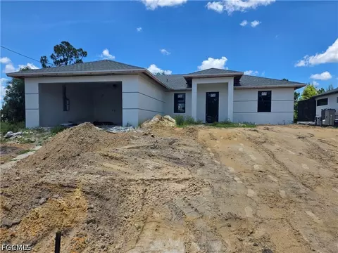 2834 NW 28th Ave, Cape Coral, FL 33993