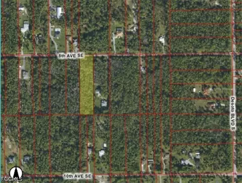 8 Th Ave SE, Naples, FL 34117