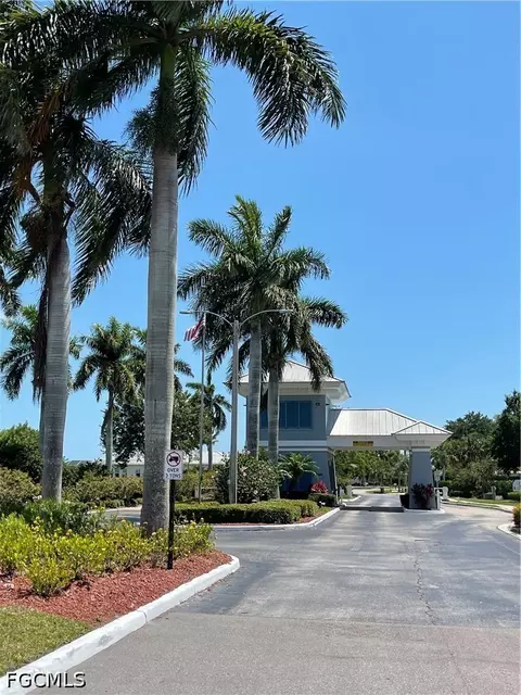 18529 Royal Hammock Blvd, Naples, FL 34114