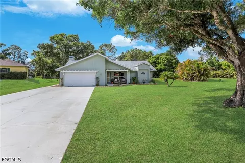 17845 Chesterfield Rd, North Fort Myers, FL 33917