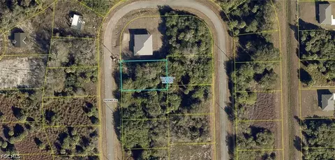 323 Phoenix Ter, Labelle, FL 33935 photo 2