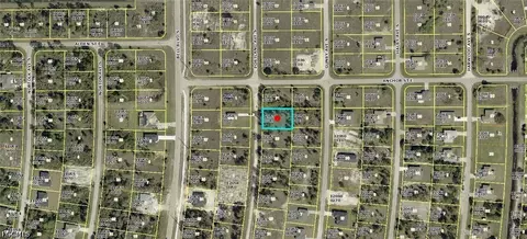 1057 Portland Ave S, Lehigh Acres, FL 33974