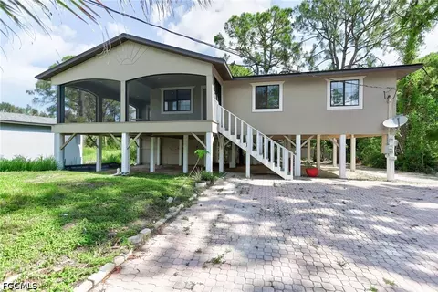 2912 15th St W, Lehigh Acres, FL 33971
