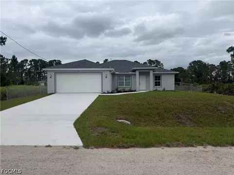 737 Avondale St E, Lehigh Acres, FL 33974